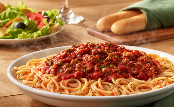 (Classic Entrées Menu Spaghetti with Meat Sauce