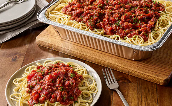 FAMILY-STYLE-MEALS Spaghetti with Meat Sauce (Serves 4 - 6)